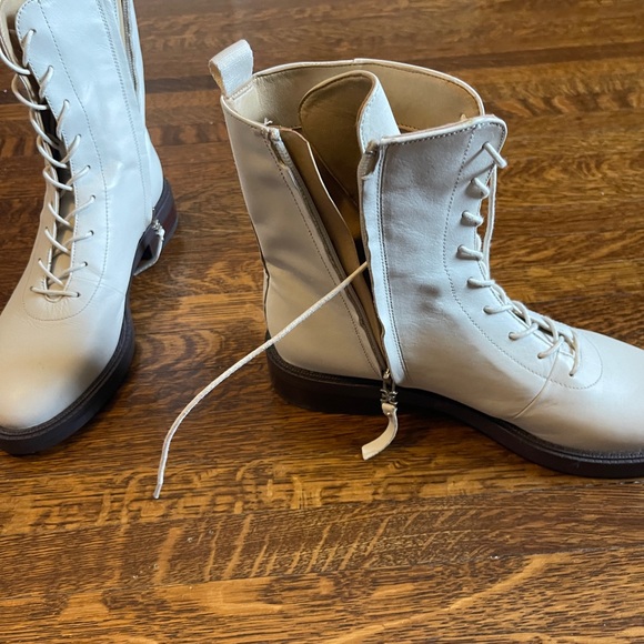 Sam Edelman off white boots - Picture 3 of 4